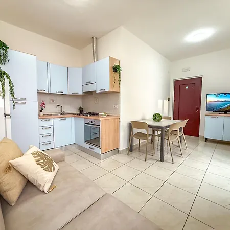 Sacramento Apartment, 1piano Con Ascensore A457 San Benedetto del Tronto